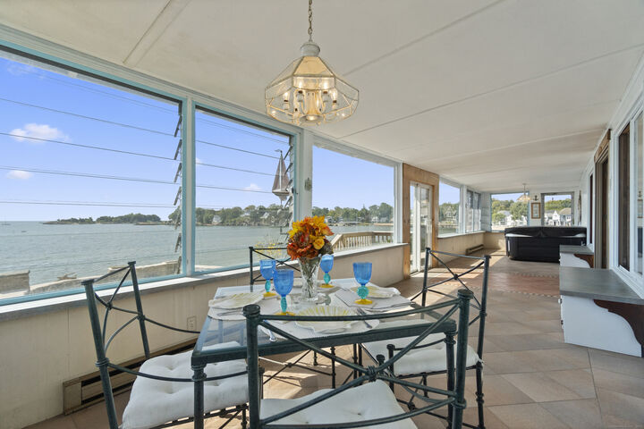 Property Photo:  105 Beckett Avenue 105  CT 06405 