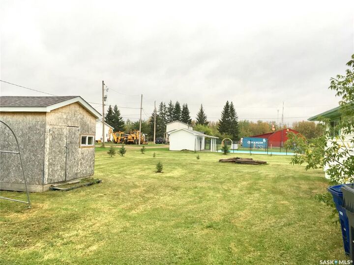 Property Photo:  113 1st Street W  SK S0J 2J0 