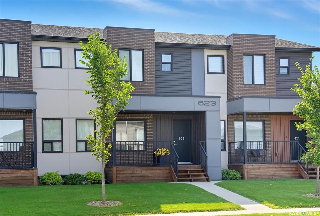 Property Photo:  623 Evergreen Boulevard  SK S7W 0Y7 