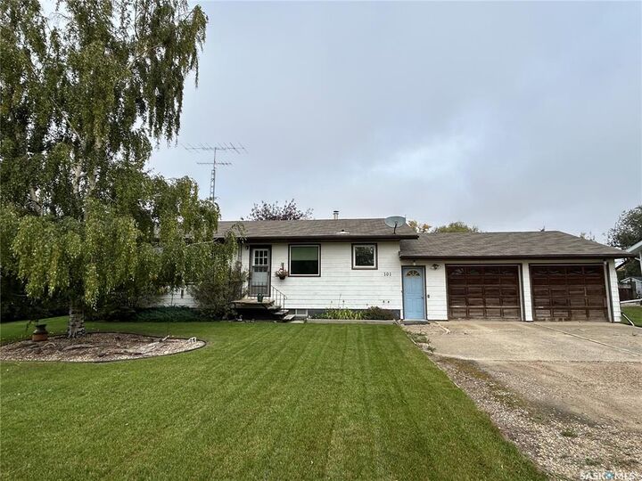 Photo de la propriété:  101 Phillips Street  SK S0K 2Y0 