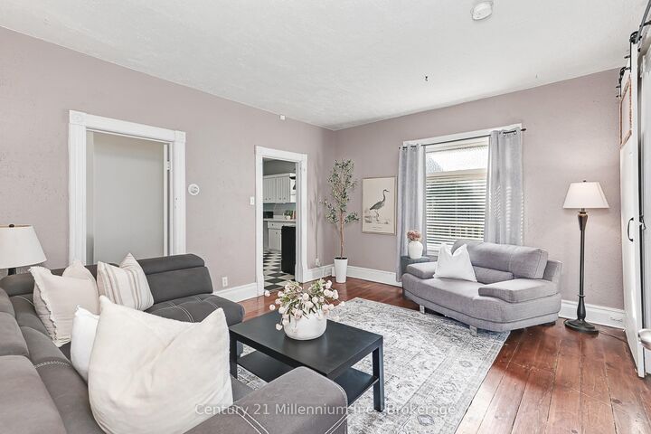 Property Photo:  117 Elm Street  ON L9Y 3J3 