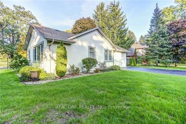 Property Photo:  1268 Lorne Park Road  ON L5H 3A8 
