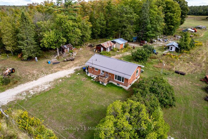 Property Photo: 6989 Con B/C Road ON L3V 0K7