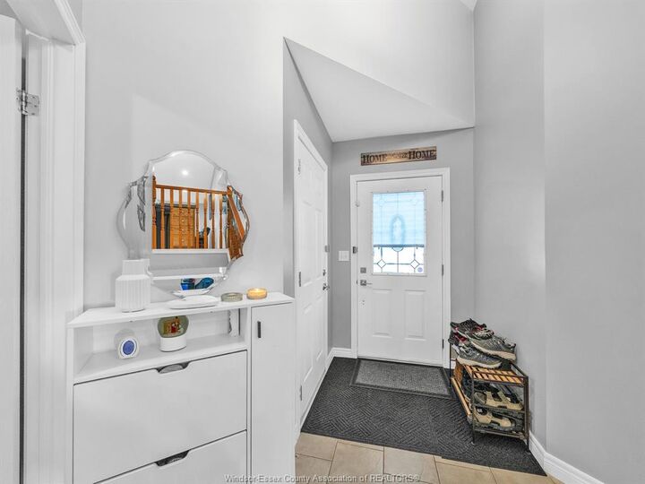 Property Photo:  29 Anfred Street  ON N8H 5L3 