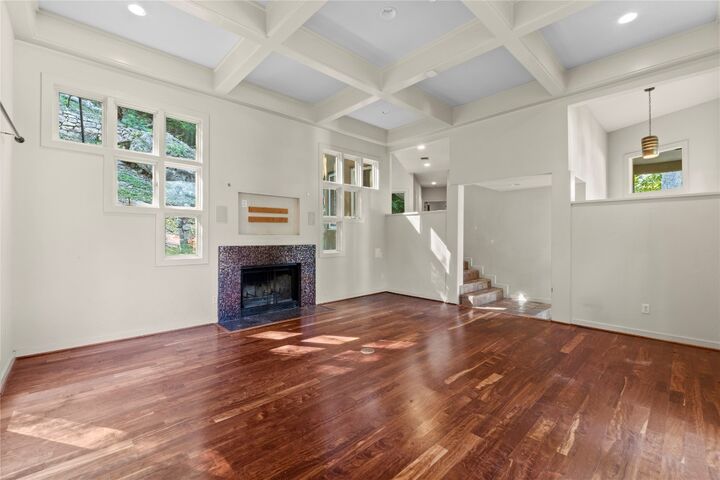 Property Photo:  3307 Rivercrest Drive  TX 78746