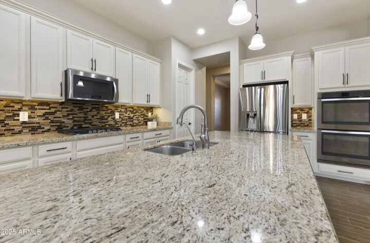 Property Photo:  10049 E Topaz Avenue  AZ 85212 
