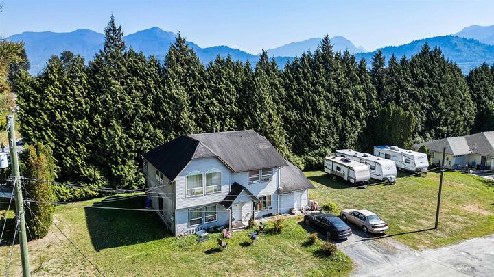 Photo de la propriété: 7566 Chilliwack River Road BC V2R 4L9