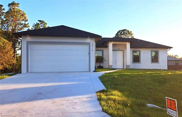 2915 28th St SW  Lehigh Acres FL 33976 photo