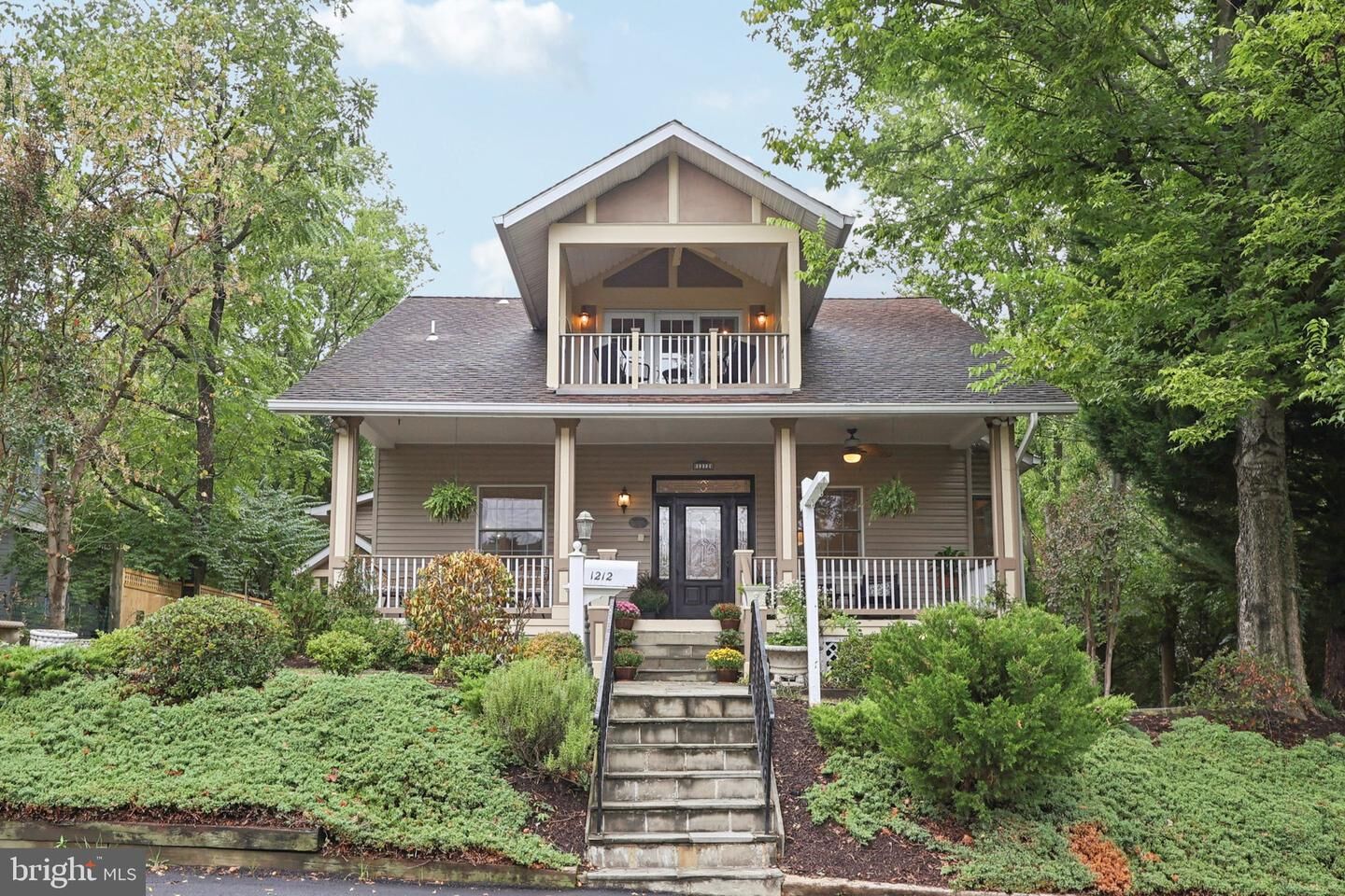 Property Photo: 1212 N Cleveland Street N VA 22201