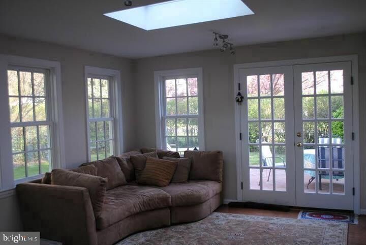 Property Photo: 6918 Espey Lane VA 22101