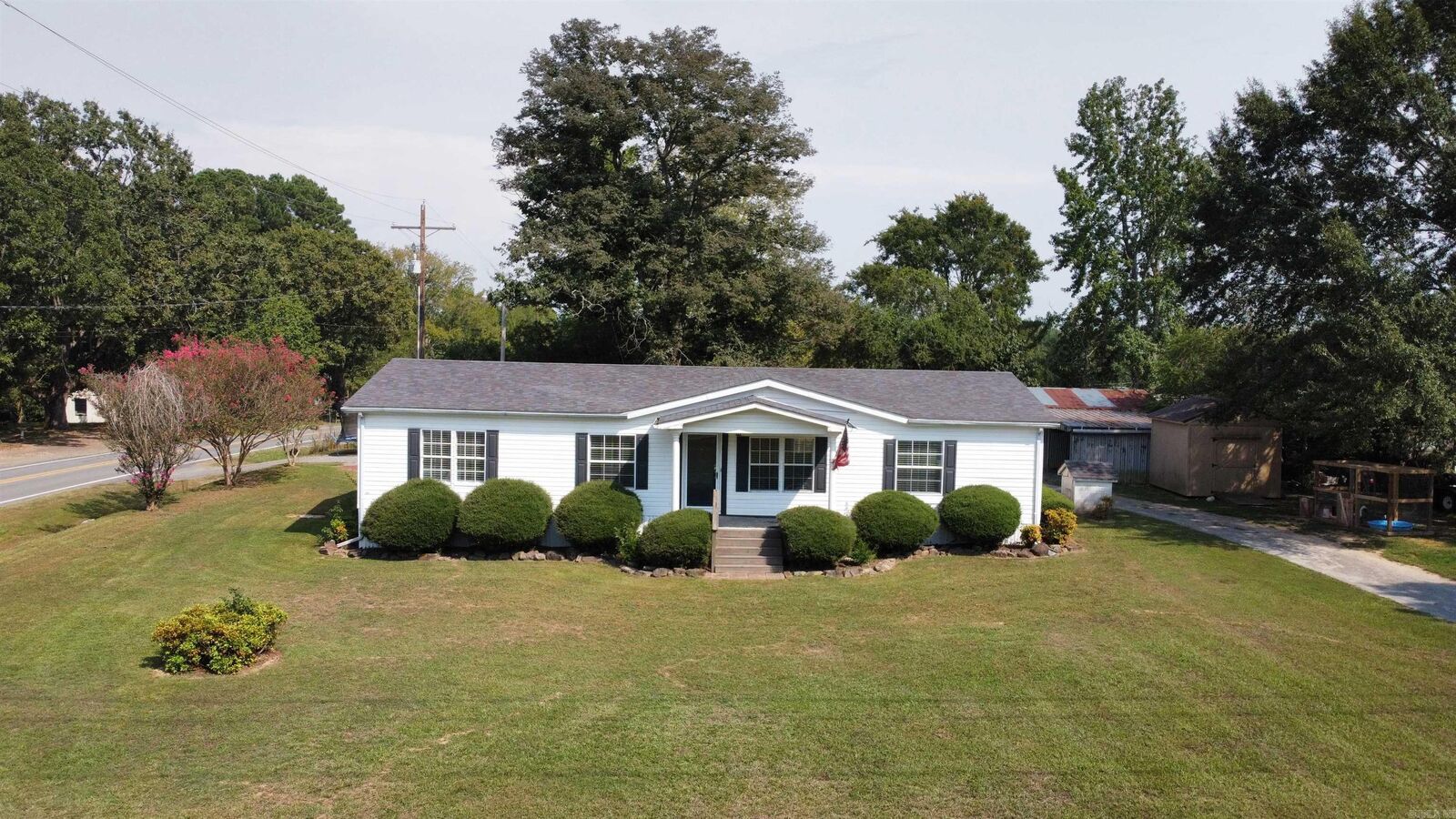 Property Photo: 529 W Highway 225 AR 72058