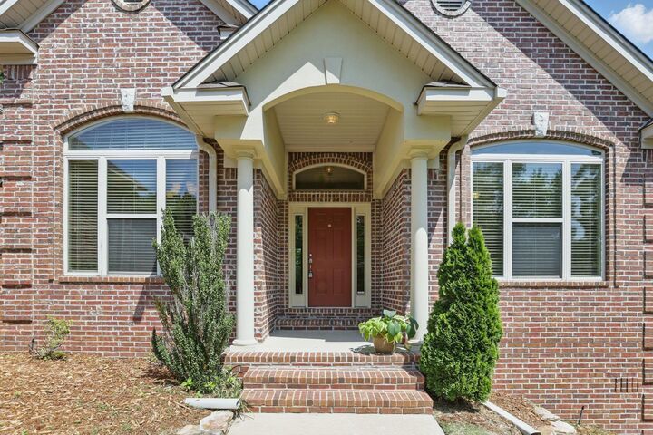 Property Photo:  12 Woodfern Dr  AR 72211 