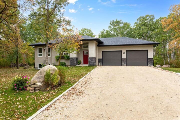 63 Brooklyn Bay  Steinbach MB R0A 0W2 photo