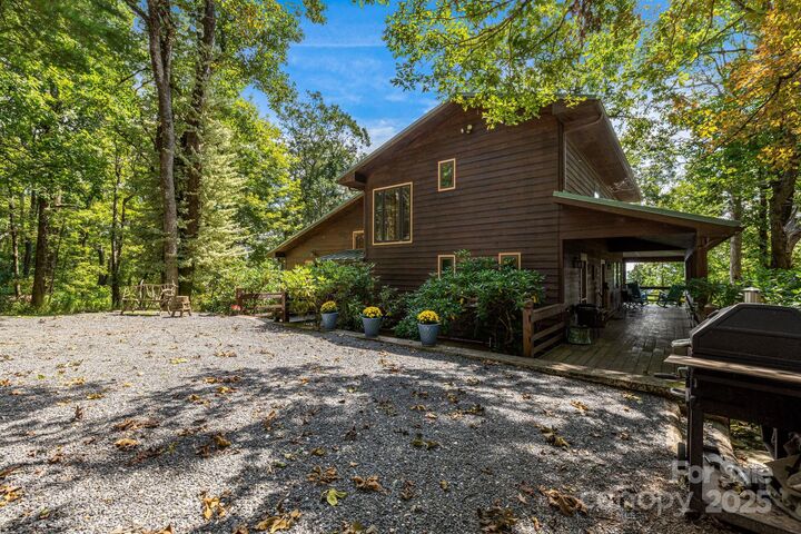 Property Photo:  765/764 Osborne Knob Road  NC 28752 
