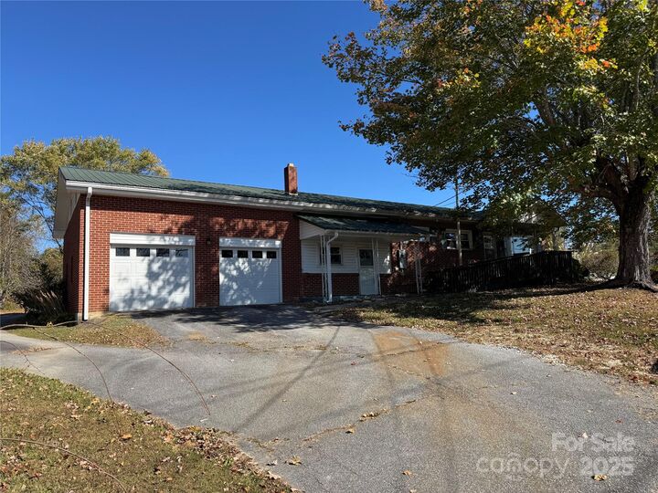 Property Photo:  22 Madrid Lane  NC 28792 