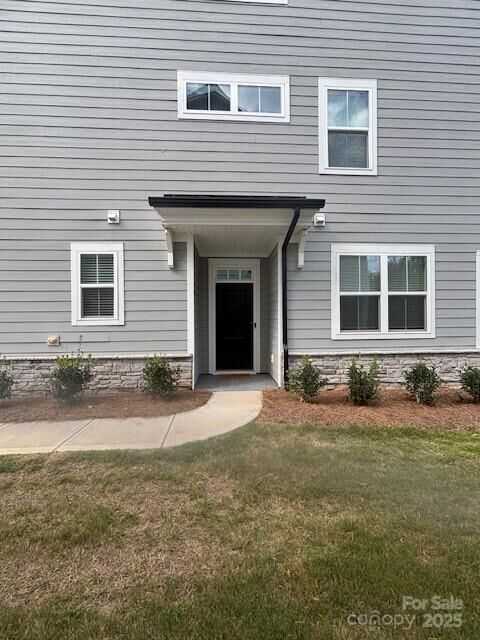 Property Photo:  9420 Munsing Drive  NC 28269 
