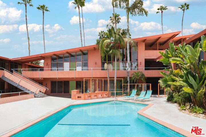 1400 N Hayworth Ave  West Hollywood CA 90046 photo