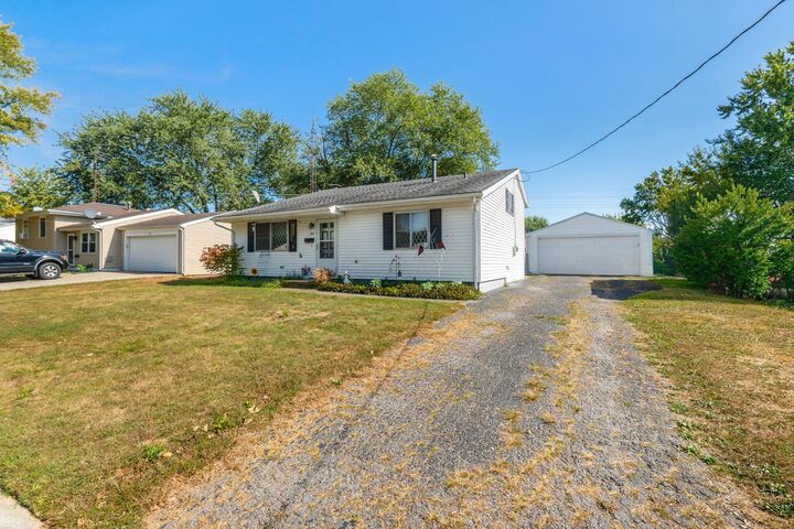 Property Photo:  1421 Plantation Drive  OH 43302 