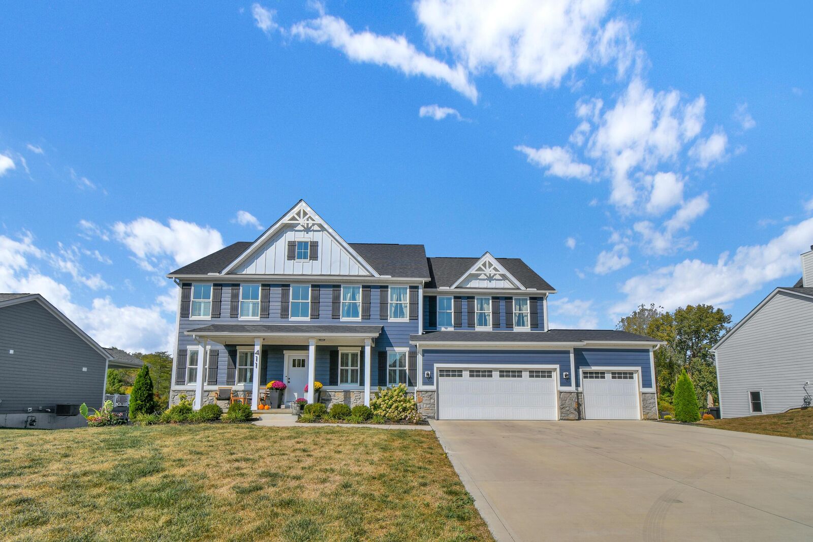 Property Photo:  411 Buena Vista Drive  OH 43031 