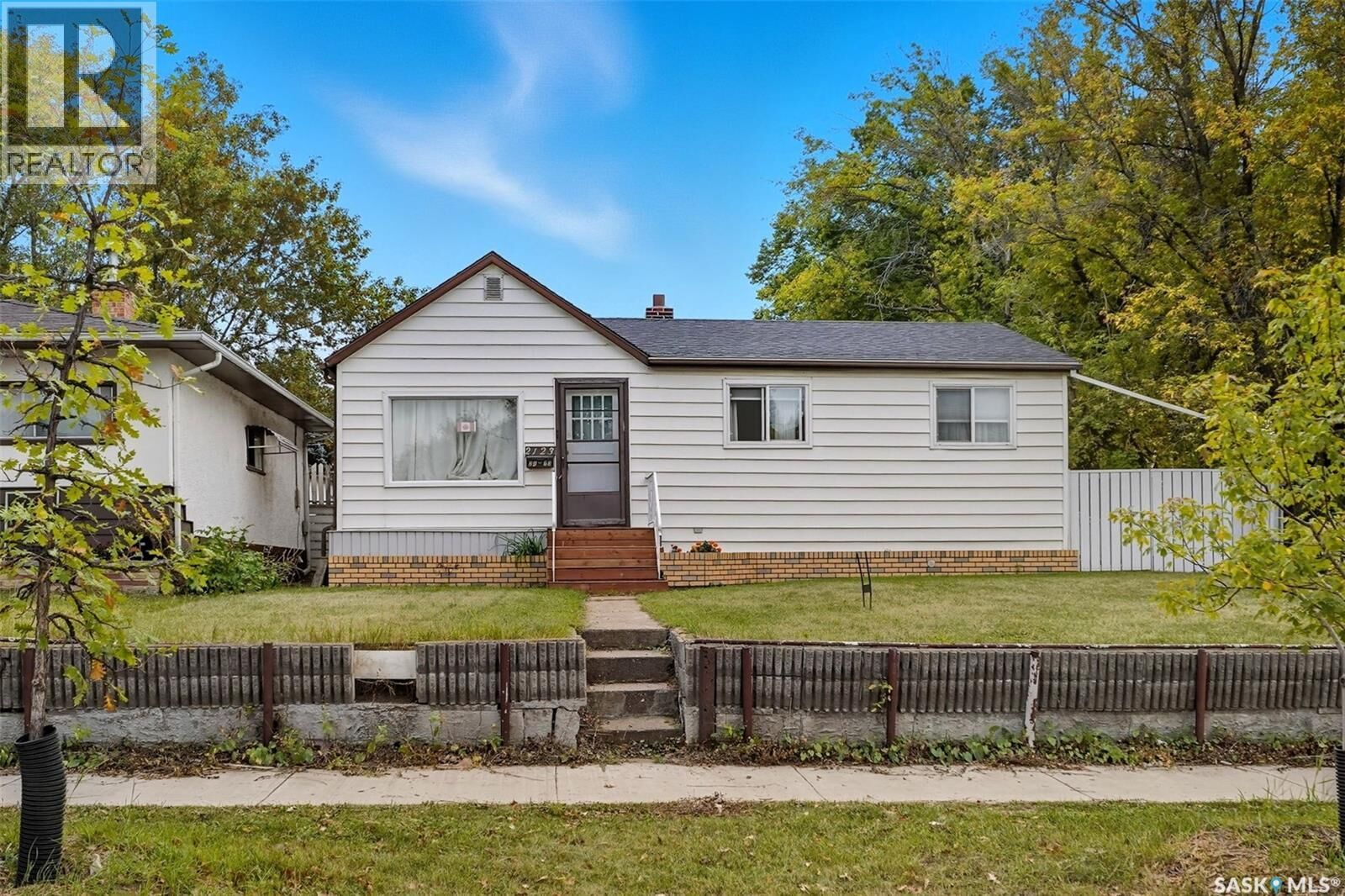 Property Photo: 2123 20th Street W SK S7M 1A7