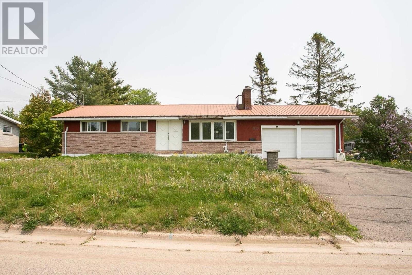 Photo de la propriété:  310 St. Patrick St  ON P6C 3S9 