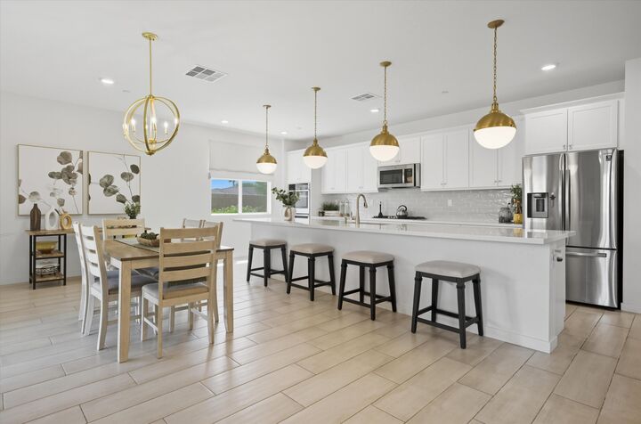 Property Photo: 40340 Vivaldi Court CA 92203