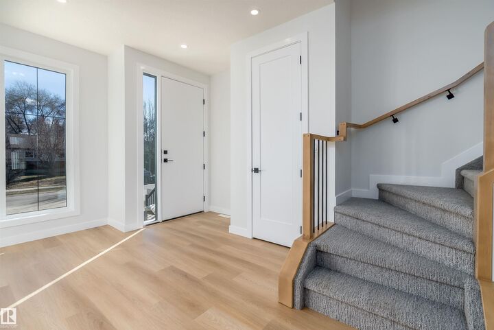 Property Photo:  9540 148 Street NW  AB T5N 3E4 