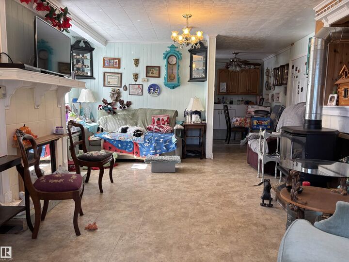 Property Photo: 140 Russel Drive AB T0A 3B0