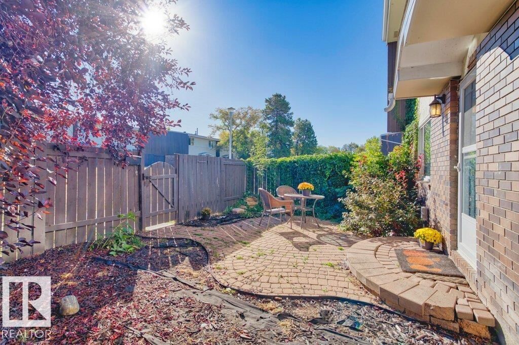 Property Photo:  182 Roseland Vg NW  AB T5E 5R6 