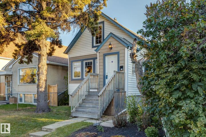 9813 76 Avenue NW  Edmonton AB T6E 1K6 photo
