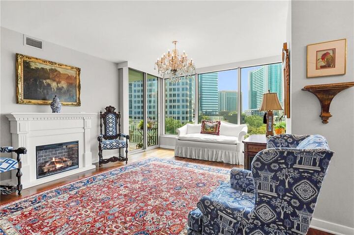 Property Photo: 3338 Peachtree Road NE 709 GA 30326