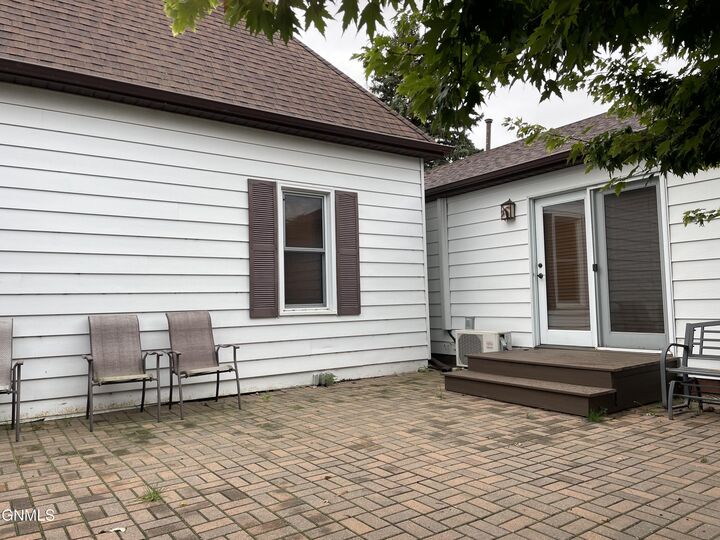 Property Photo: 125 Platt Avenue NE ND 58486