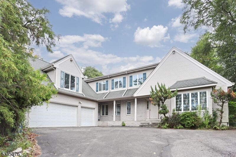 Property Photo:  860 Pascack Rd  NJ 07652 