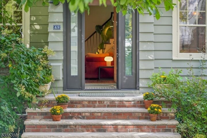 Property Photo:  49 Burnett Ter  NJ 07040 