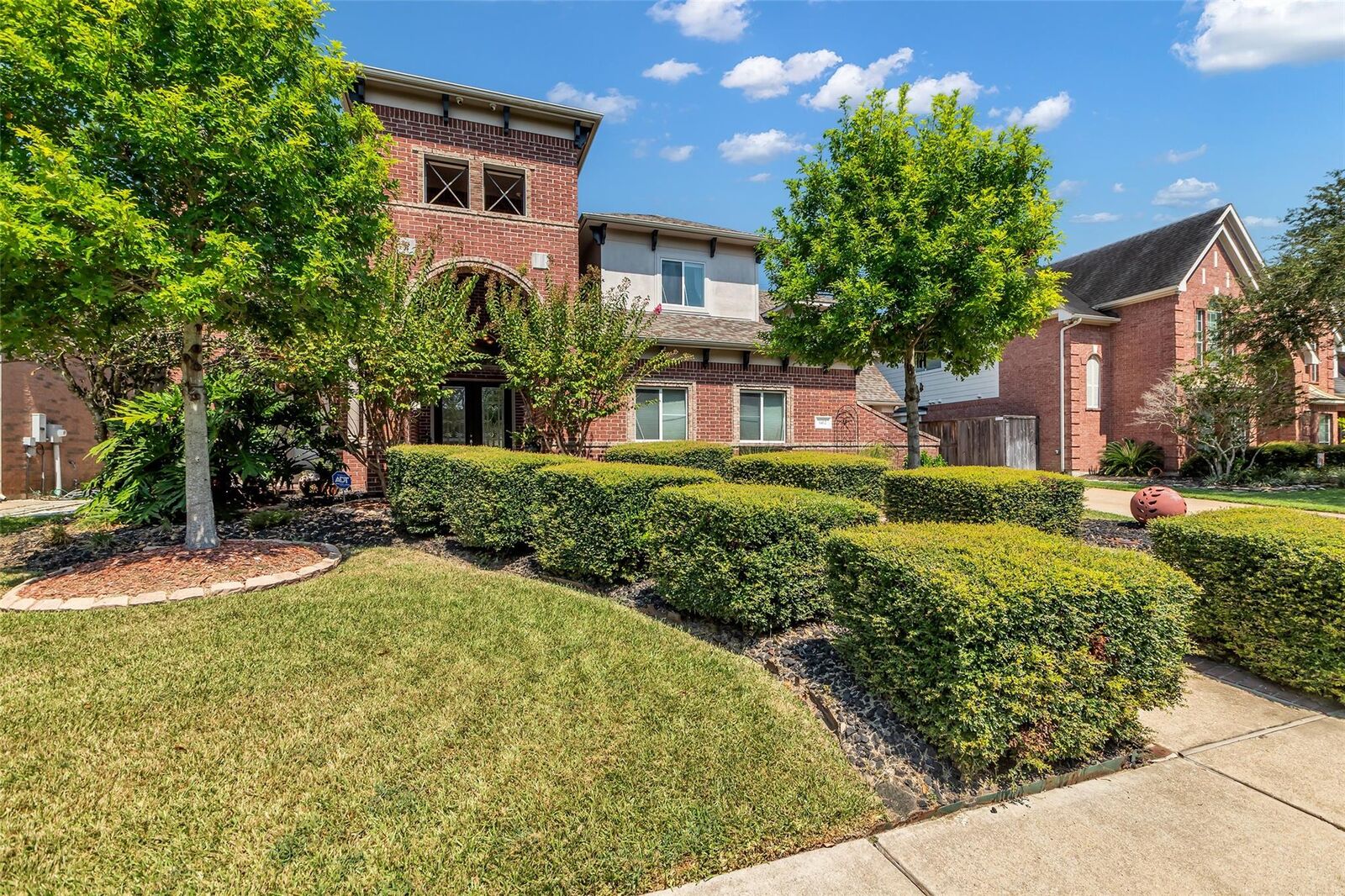 Property Photo:  1412 Cabot Lakes Dr  TX 77573 