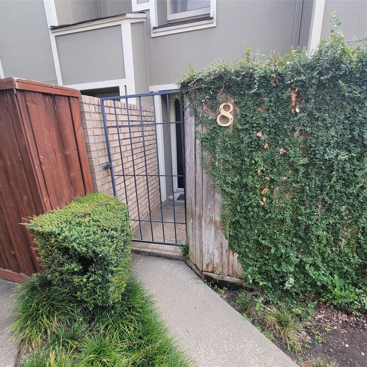 Property Photo:  1920 Augusta Drive 8  TX 77057 