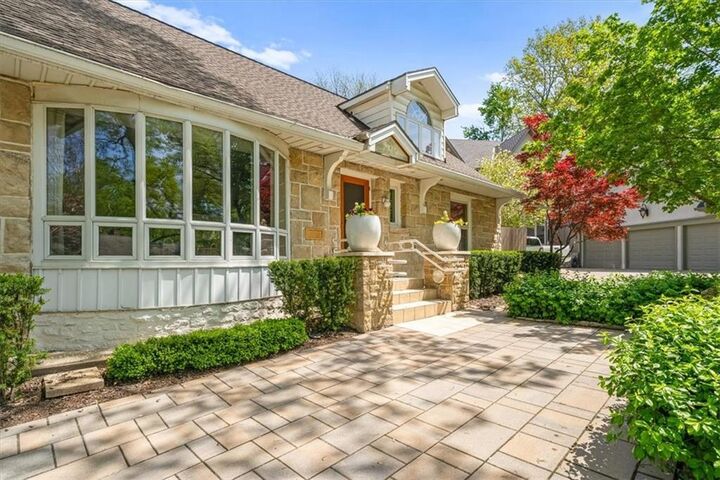 Property Photo:  5401 Windsor Lane  KS 66205 