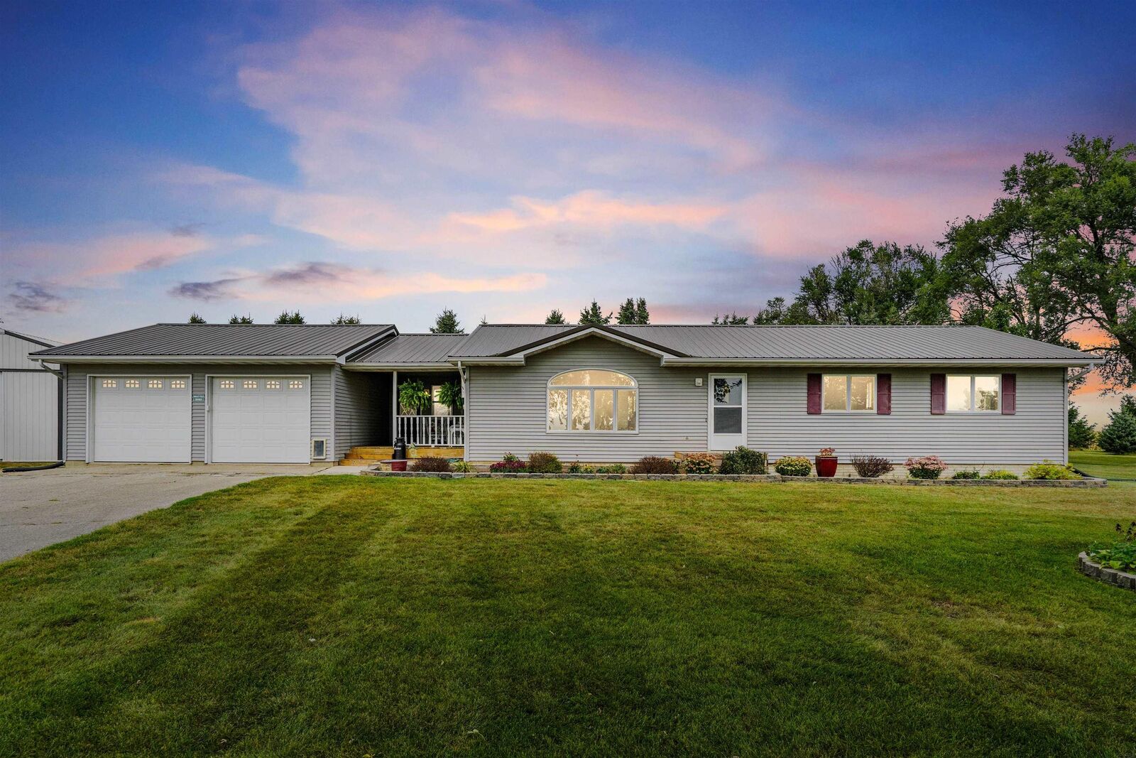 Property Photo: 1221 220th Street IA 50648
