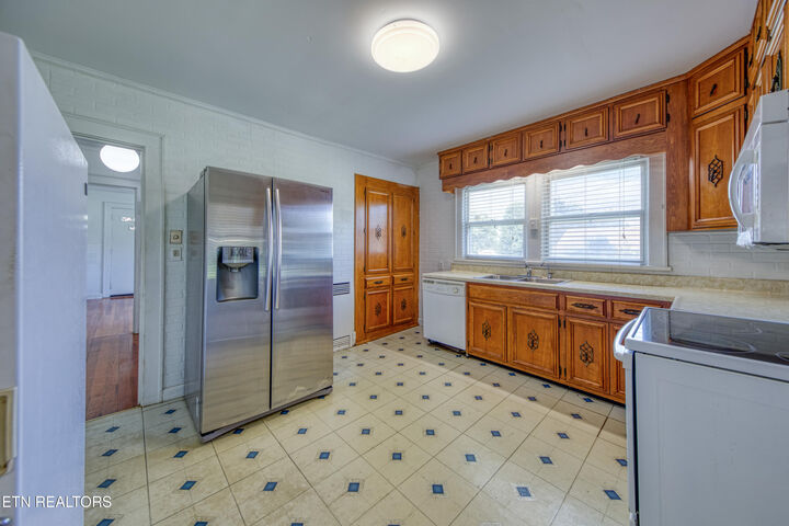 Property Photo:  1308 McArthur Rd  TN 37804 
