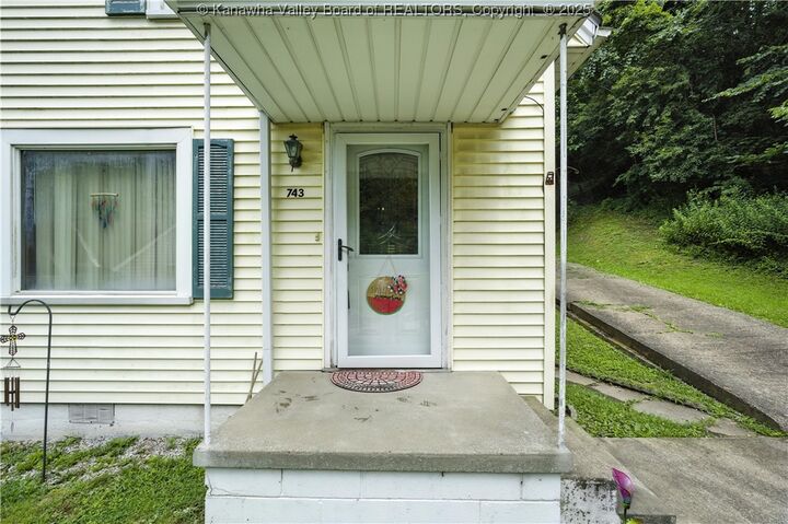 Property Photo:  743 Greenbrier Street  WV 25311 