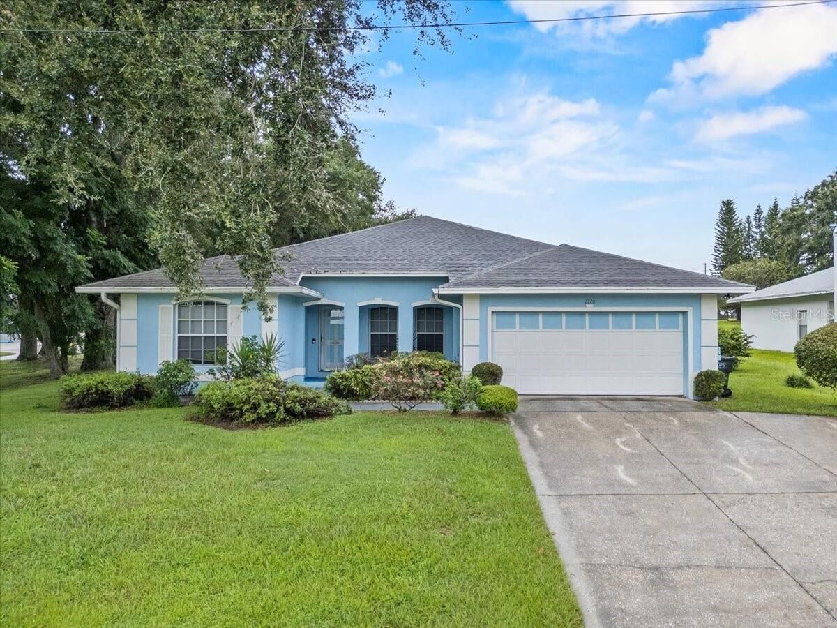 Property Photo: 2220 Providence Road FL 33805