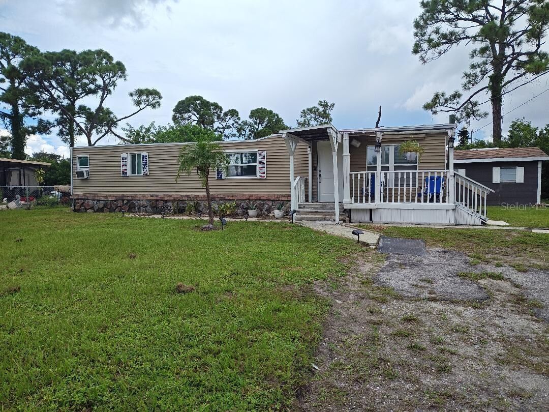 Property Photo:  15432 Mapletree Drive  FL 33955 