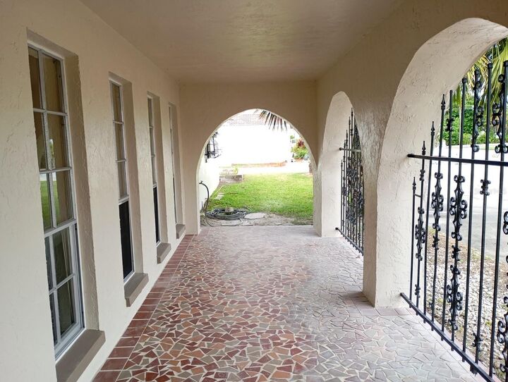 Property Photo: 3944 Headsail Drive FL 34652