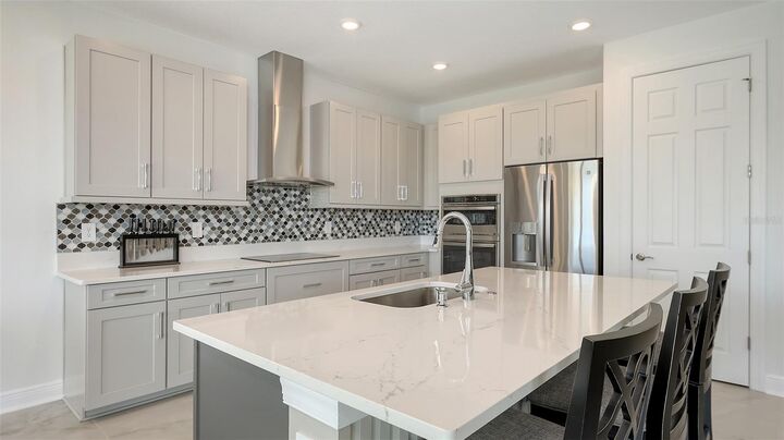 Property Photo: 2015 Bolsena Street FL 34275