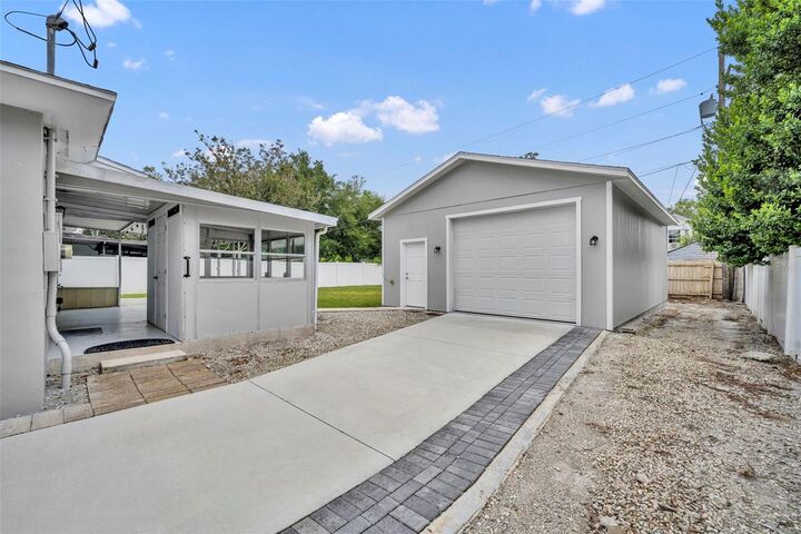 Property Photo:  3626 Bobolink Lane  FL 32803 