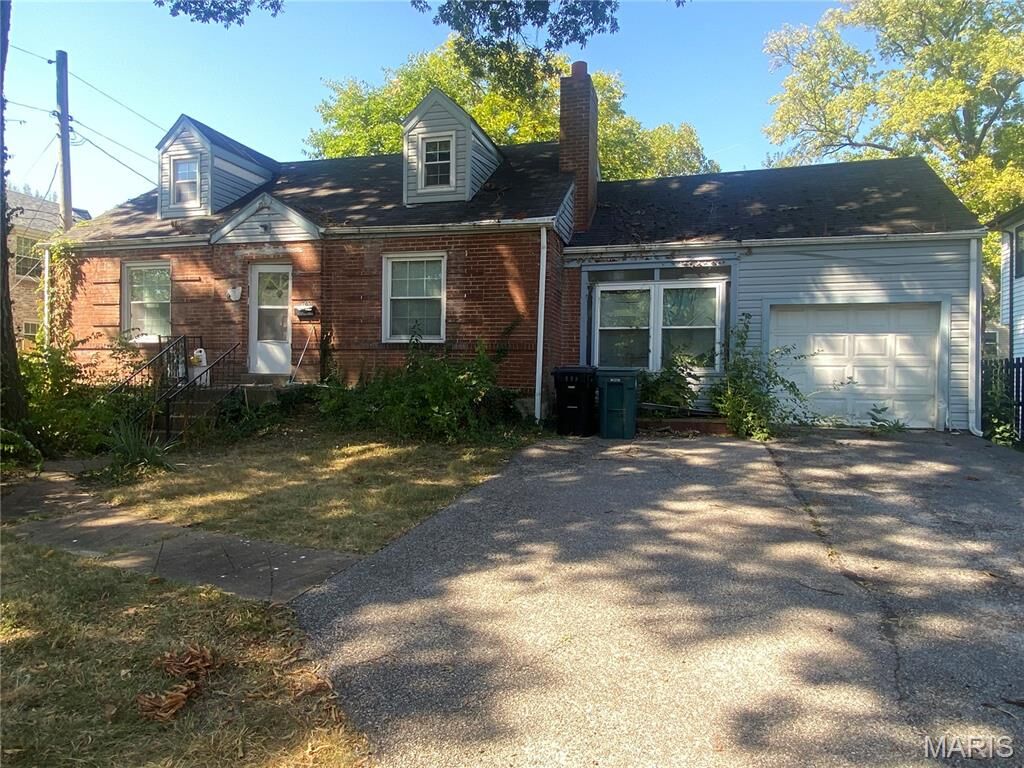 Property Photo:  703 S Geyer Road  MO 63122 