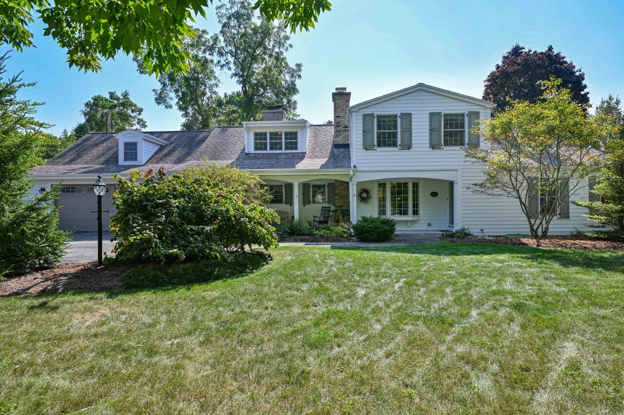 Property Photo:  205 E Calumet Rd  WI 53217 