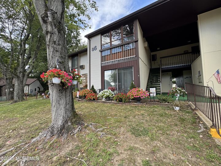 86 Arrowwood Court B  Manalapan NJ 07726 photo