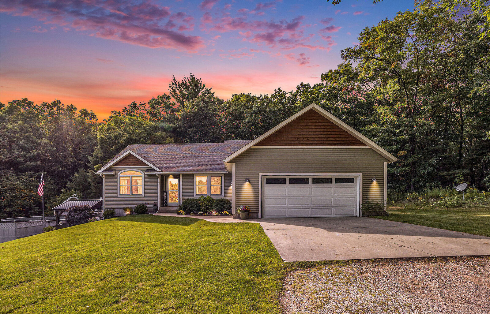 Property Photo:  2933 Cedar Hills Lane  MI 49457 
