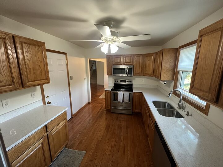 Property Photo: 609 Bethel Drive IL 60435
